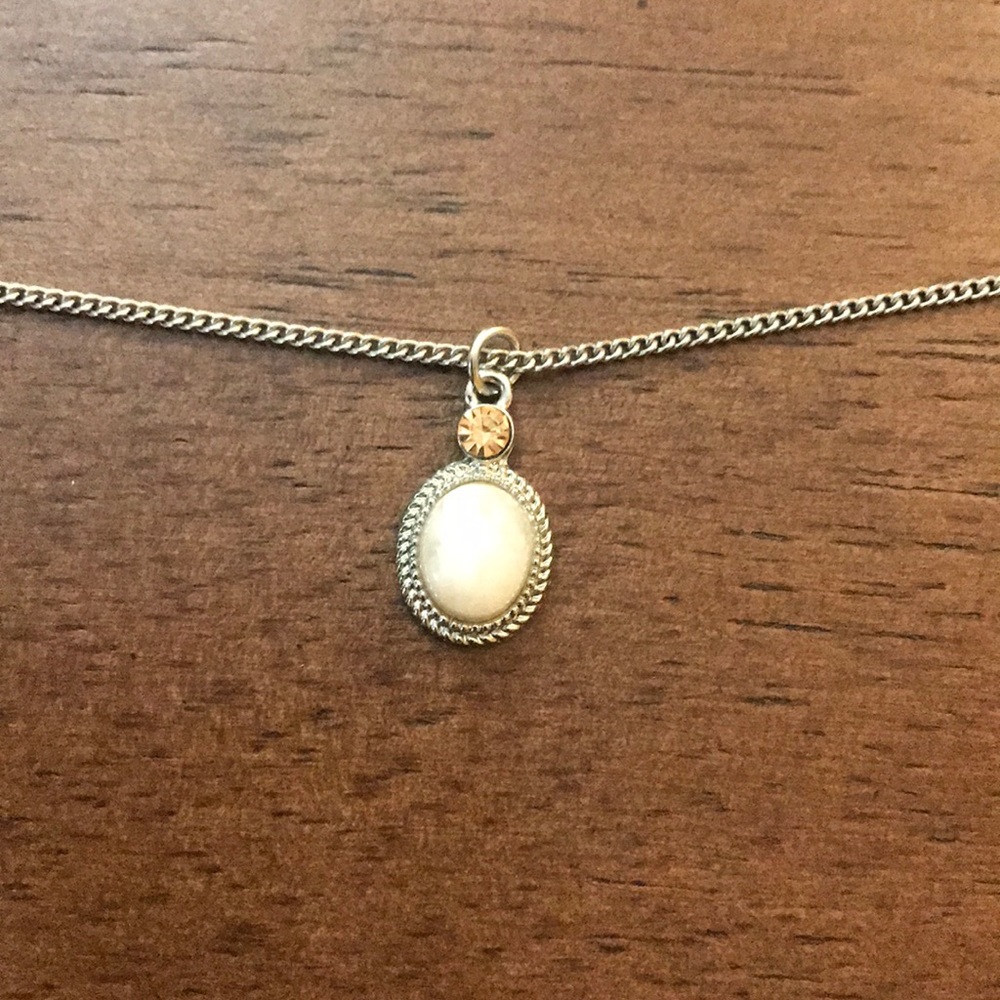 Pearl choker